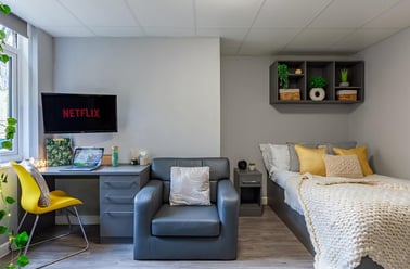 Cromwell Range, Fallowfield, Manchester - Image 3